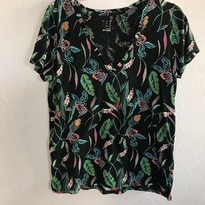 Black Top with Leaves